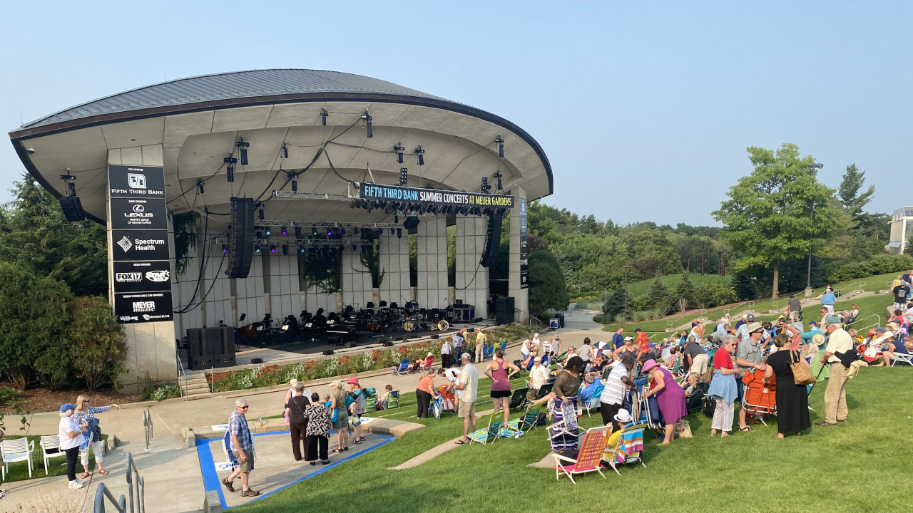 Meijer Gardens opens summer concert series with sunshine, soldout shows